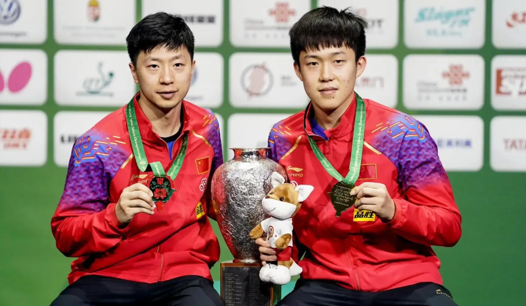 对手难以匹敌，球队夺得冠军