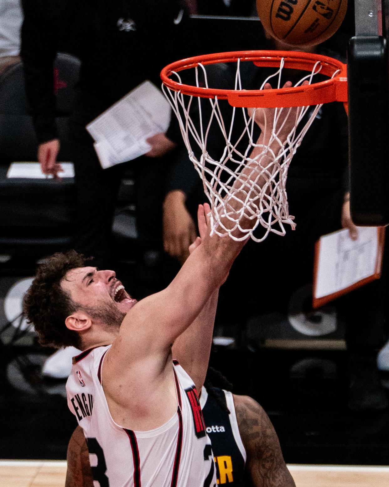 火箭队逆袭掘金,取得五连胜 火箭队逆袭掘金,取得五连胜