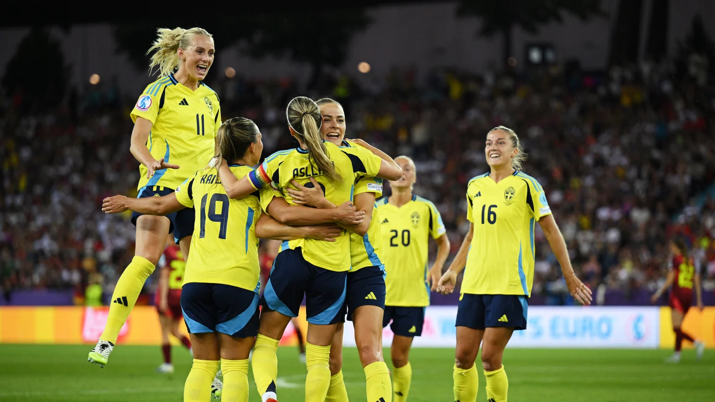 乐鱼体育在线娱乐-欧洲足球比赛中，女队获得重要胜利