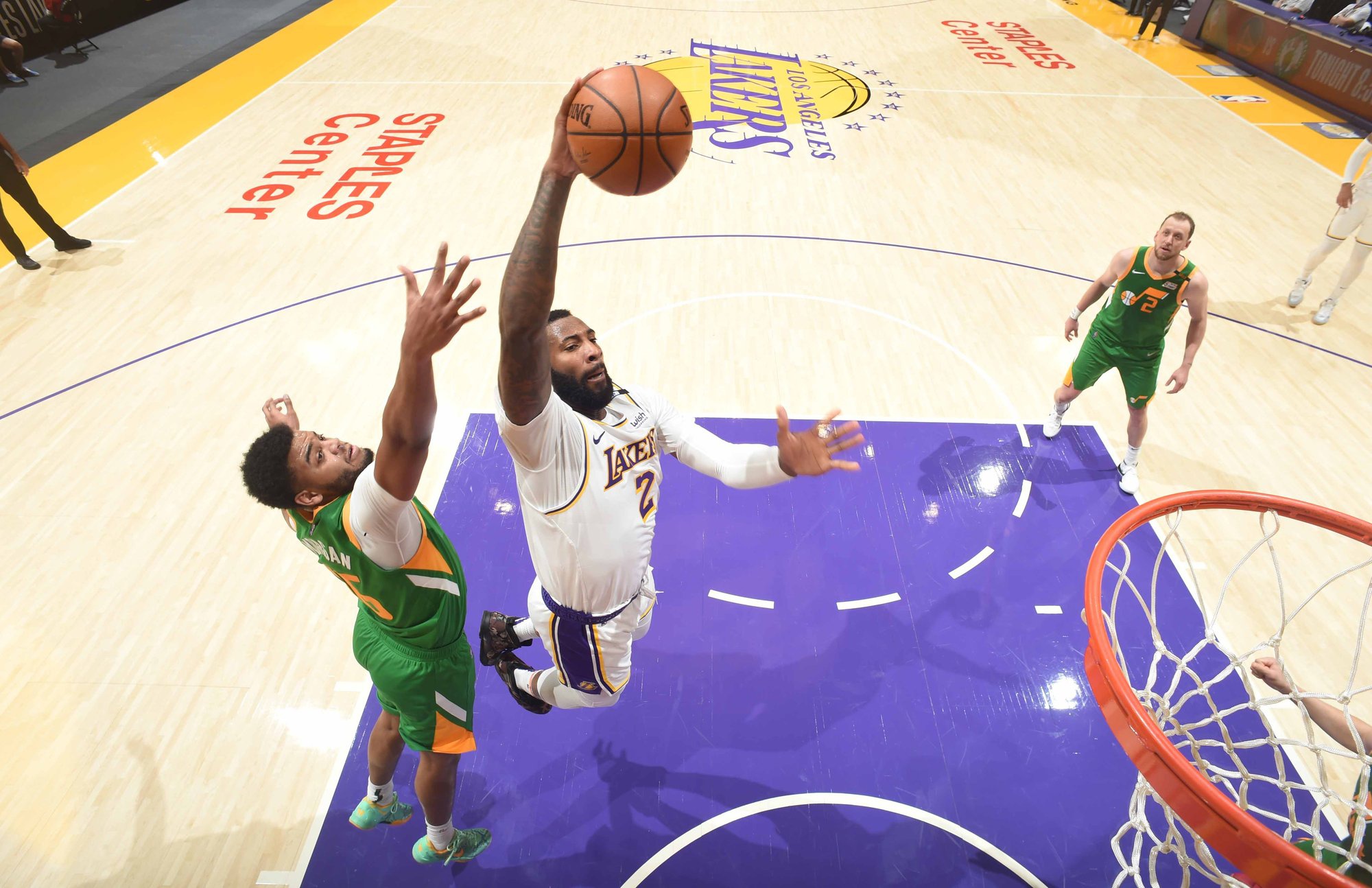 乐鱼体育登陆入口-湖人碾压凯尔特人，费沃斯一己之力扛起全队的简单介绍