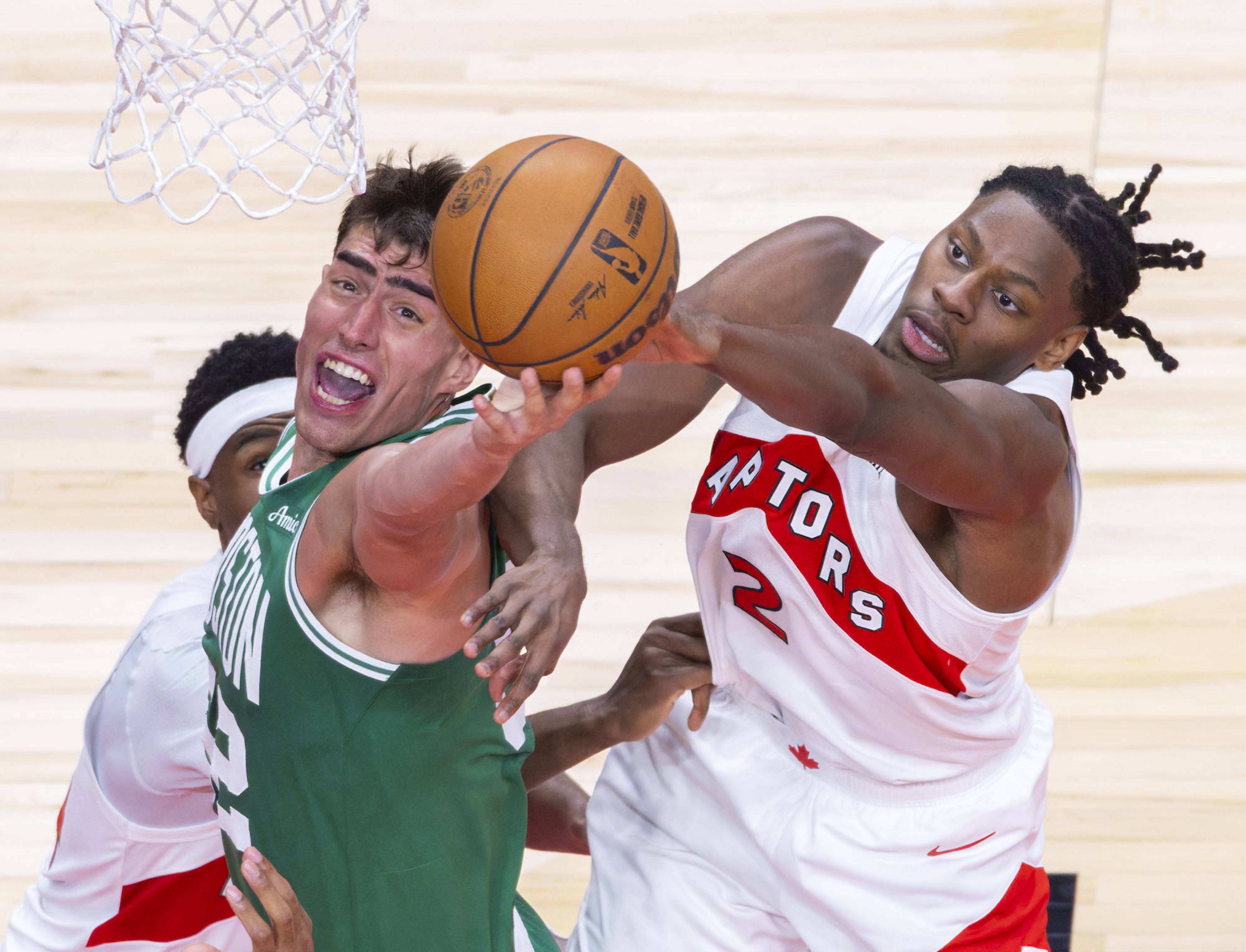 乐鱼体育线上网站-江苏队险胜猛龙，库里带队取胜