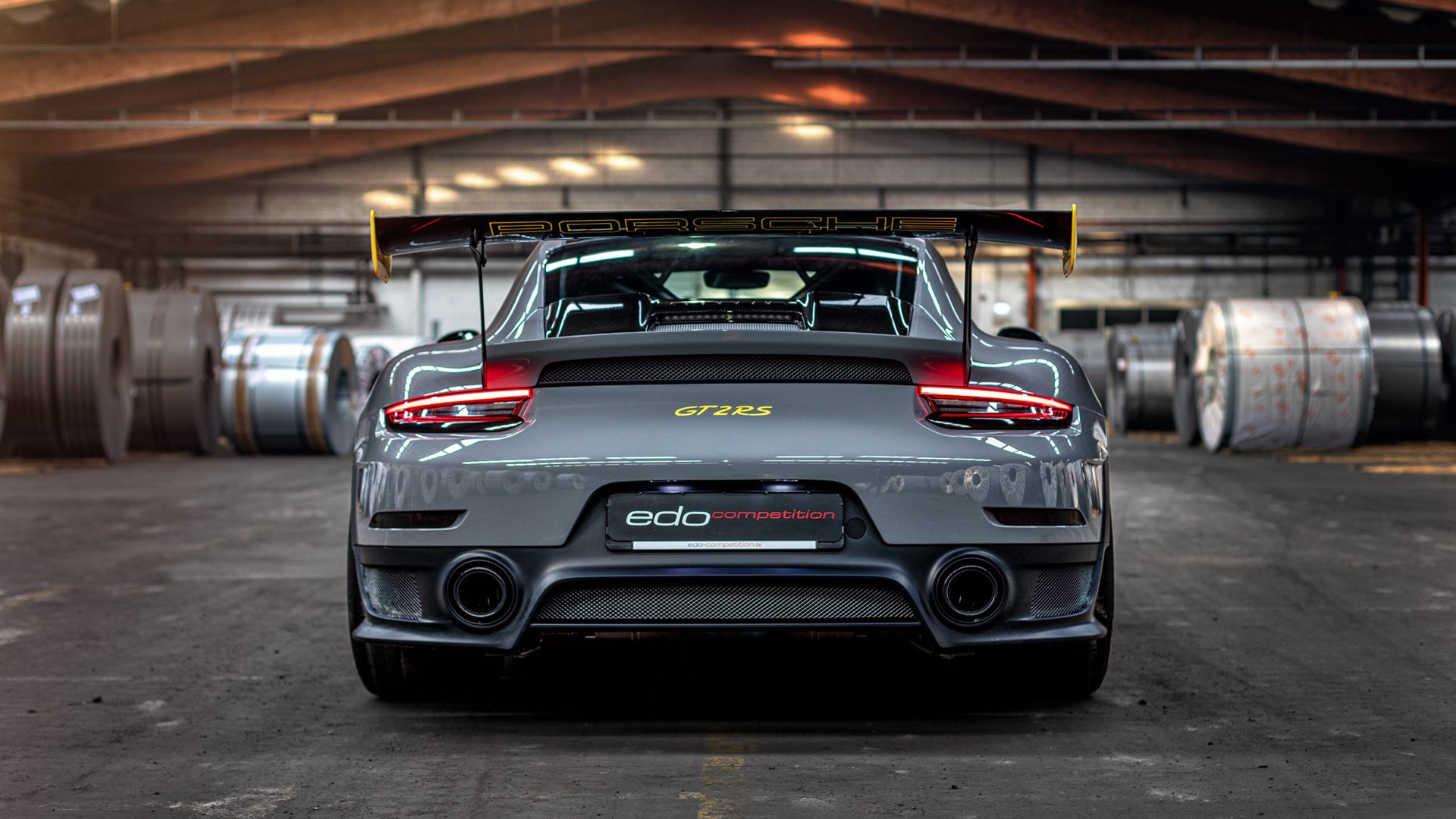 欧冠淘汰赛之夜,阿尔瓦雷斯冠军级表现点燃全场